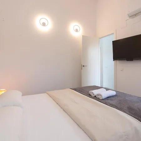 Atico 3d Brisas I By Bookindenia * デニア